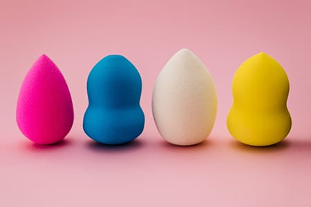 ¿Cómo usar una beauty blender? ¡Aprende a utilizarla!