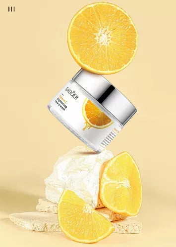 Crema aclarante e iluminadora de vitamina C Sadoer